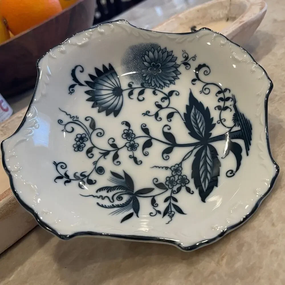 Vintage Blue Onion porcelain serving dish Japan